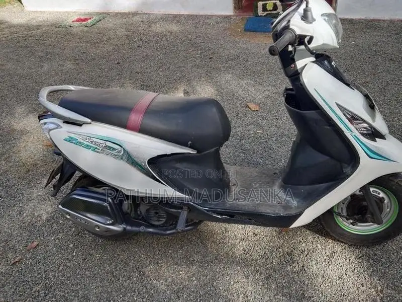 TVS Scooty Zest 2015