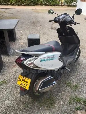 TVS Scooty Zest 2015