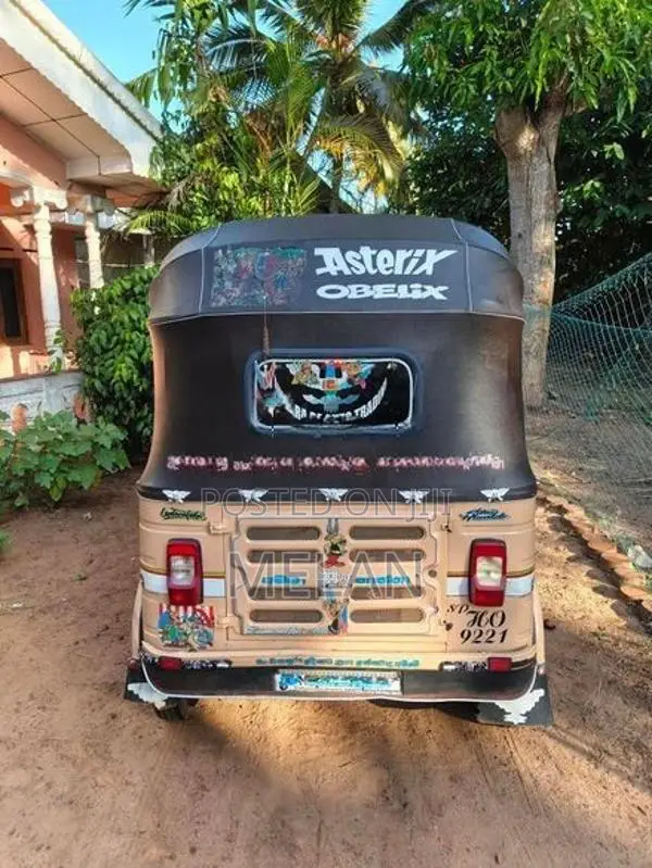 Bajaj RE 2003