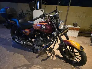 Bajaj Avenger 2015
