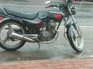 Honda CB 125 1999
