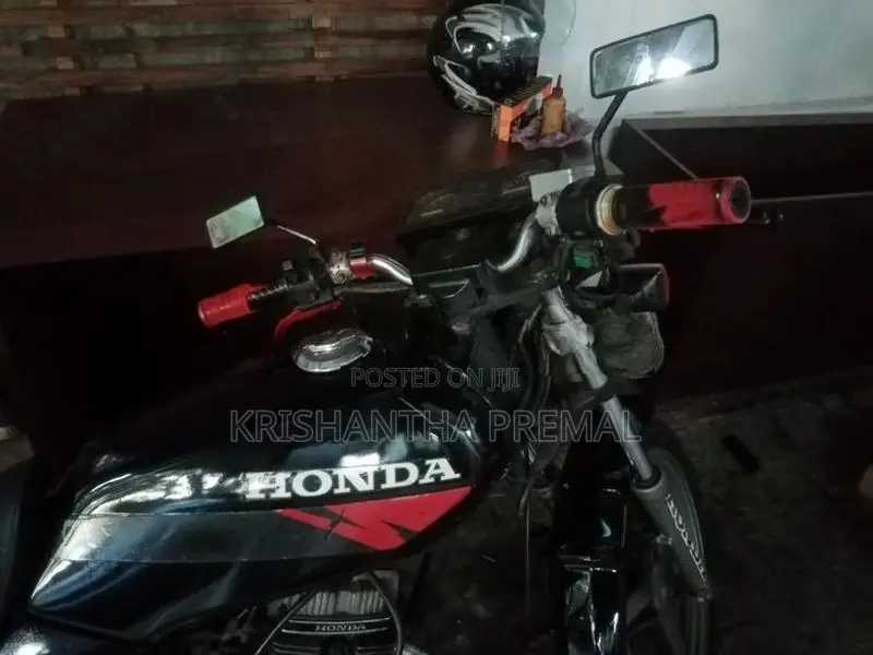 Honda CB 125 1999
