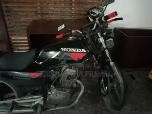 Honda CB 125 1999