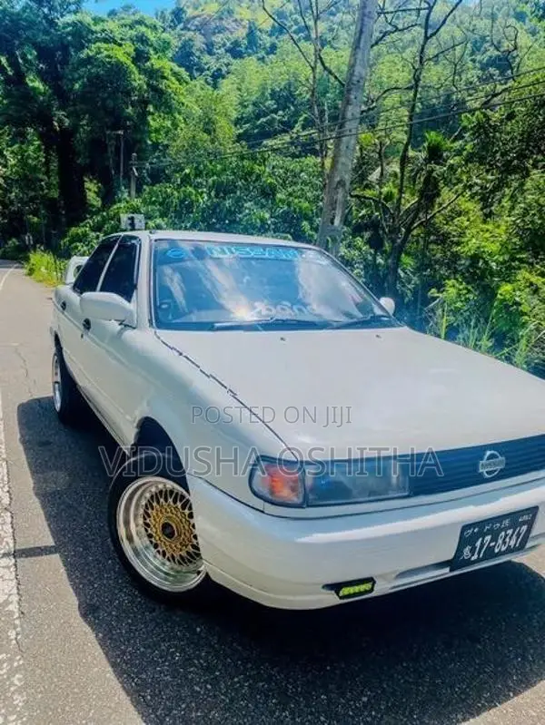 Nissan Sunny FB13 1992