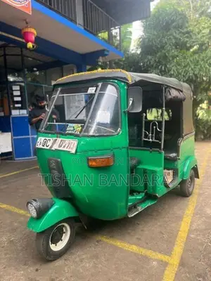 Bajaj RE 2 strock 2005