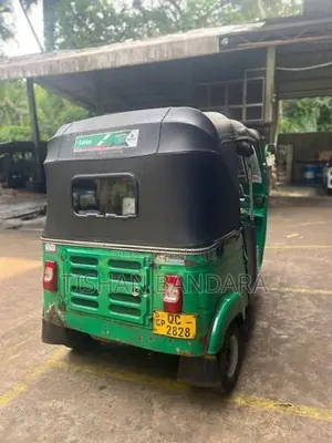Bajaj RE 2 strock 2005