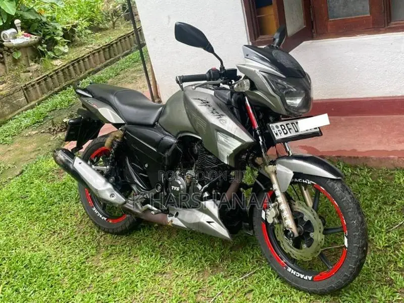 TVS Apache 2015