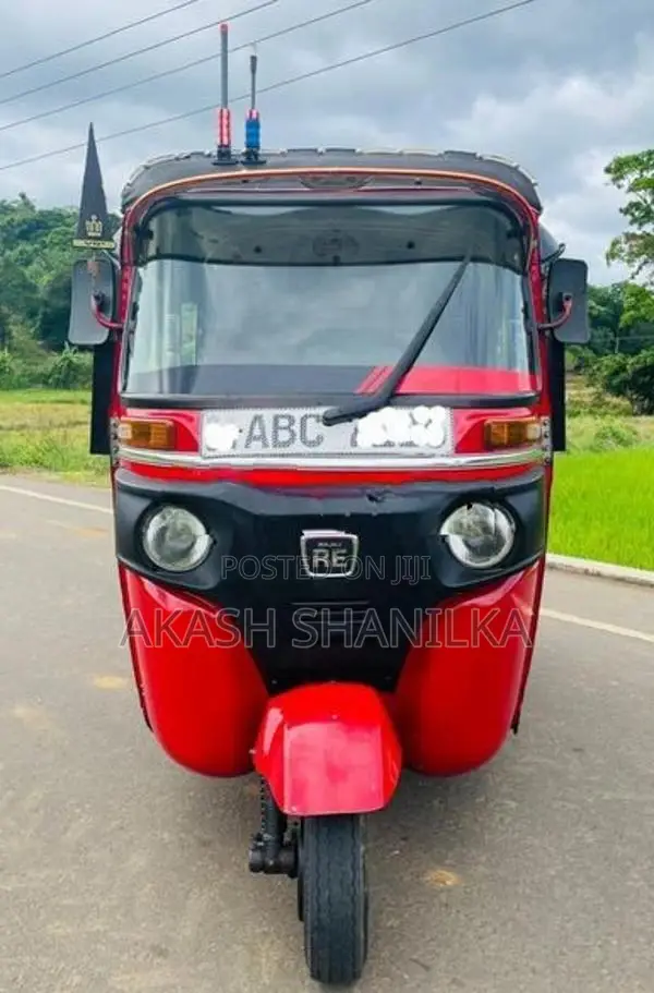 Bajaj RE 2015