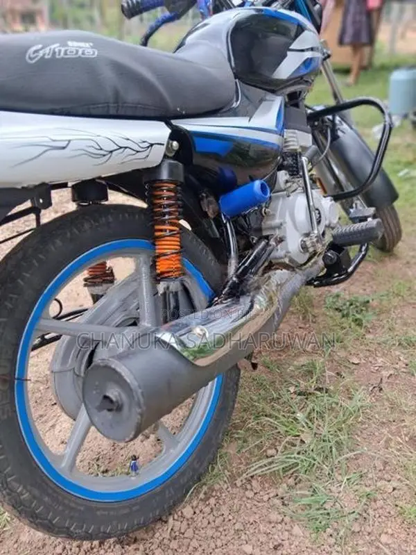 Bajaj CT100 2025