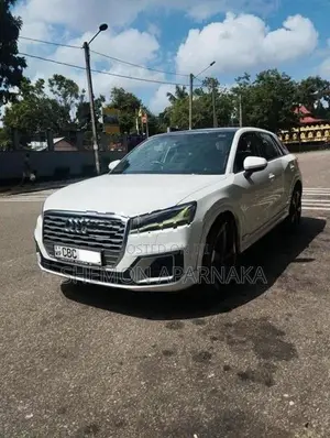 Audi Q2 S Line (Sunroof) 2018