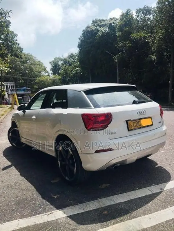 Audi Q2 S Line (Sunroof) 2018