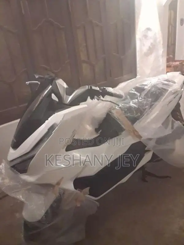Honda PCX160 2025