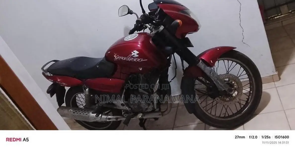Bajaj Pulsar 180 2004