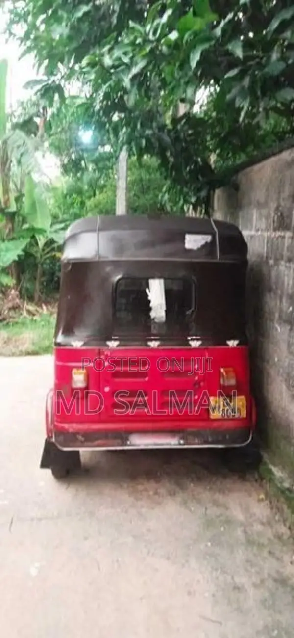 Bajaj RE 2002