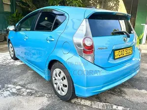 Toyota Aqua 2013