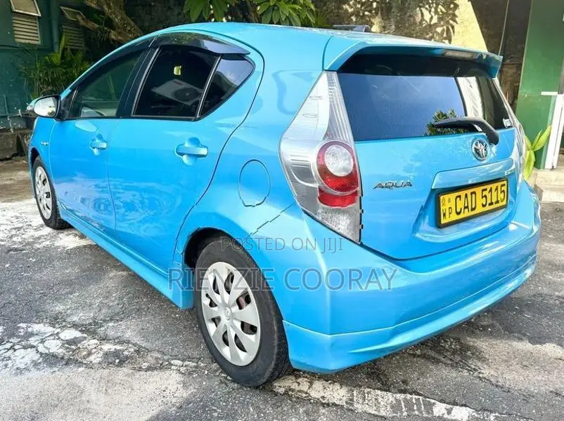 Toyota Aqua 2013
