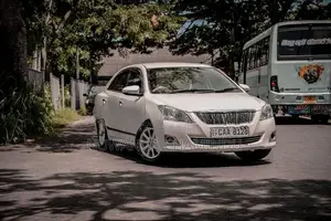Toyota Premio 2013
