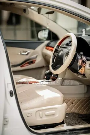 Toyota Premio 2013