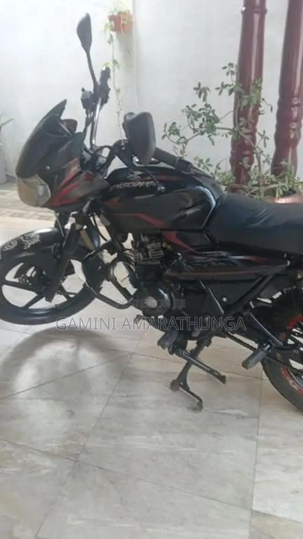 Bajaj Discover 2012
