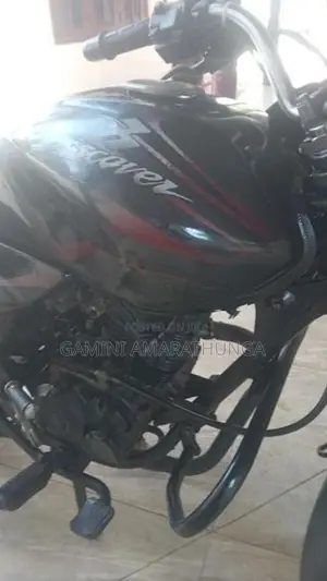 Bajaj Discover 2012