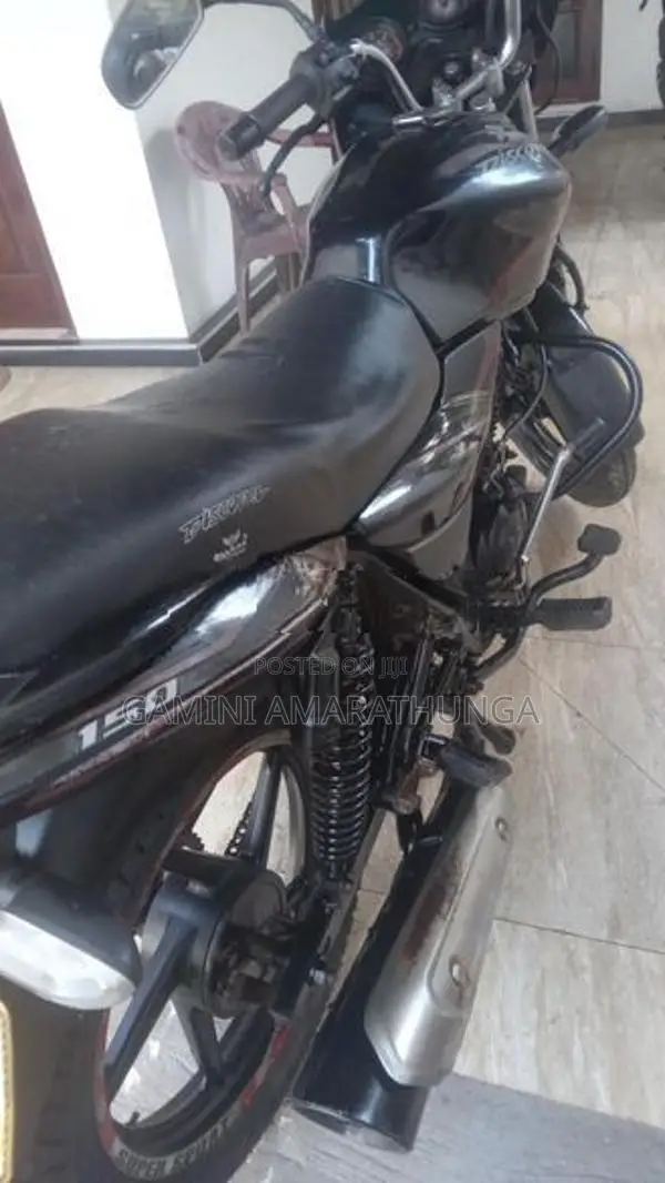 Bajaj Discover 2012