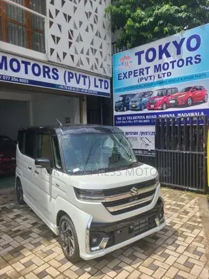 Suzuki Spacia XS Custom Turbo 2024