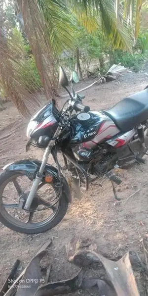 Hero HF Deluxe 2025