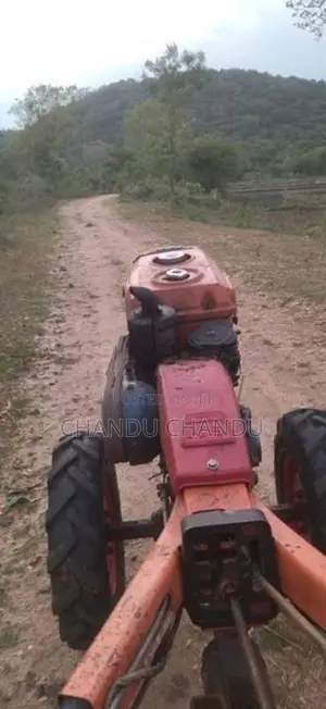 Kubota K8 2008