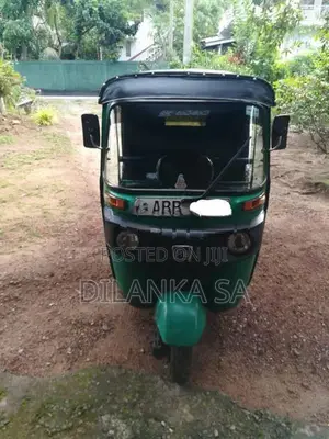 Bajaj RE 4strock 2015