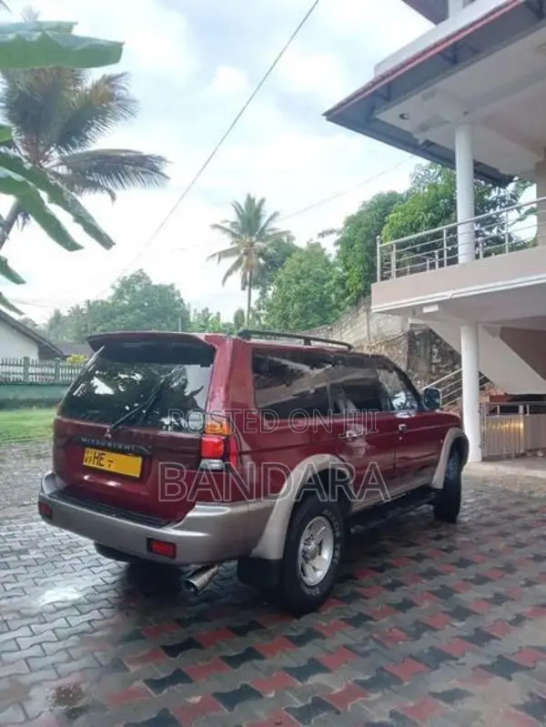 Mitsubishi Montero Sports GLS 2002