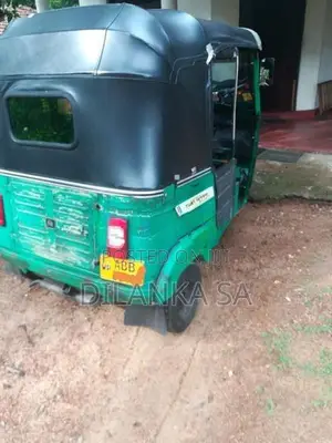 Bajaj RE 4strock 2015