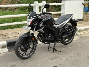 Honda CB Hornet 2017