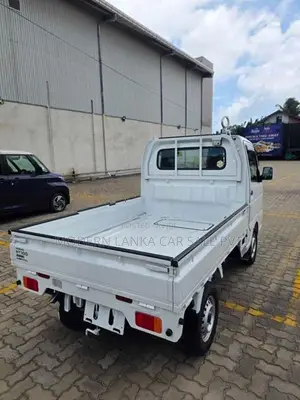 Nissan Clipper Truck 2023