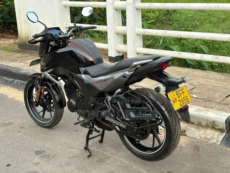 Honda CB Hornet 2017