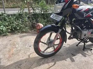 Bajaj CT100 2025