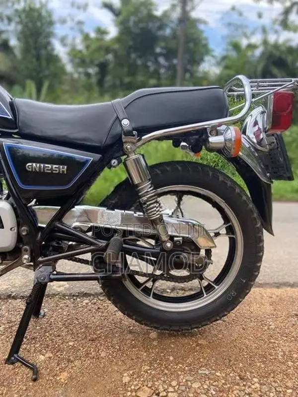 Suzuki GN 125 2016