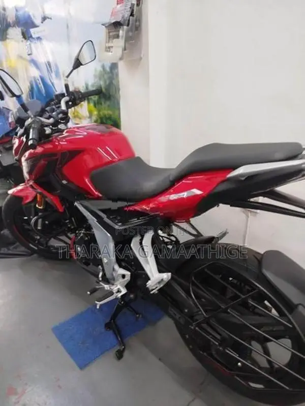 Bajaj Pulsar N160 Premium 2026