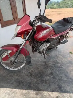 Bajaj Platina 100 2017