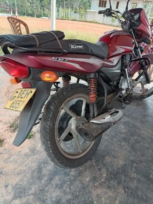 Bajaj Platina 100 2017