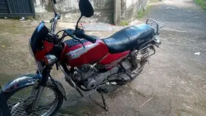 Bajaj Boxer 2004