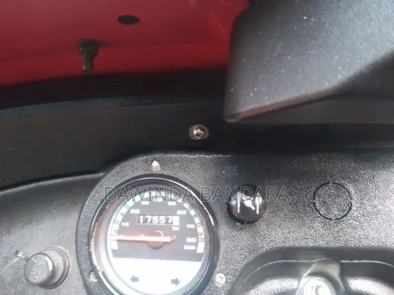 Bajaj RE 2015