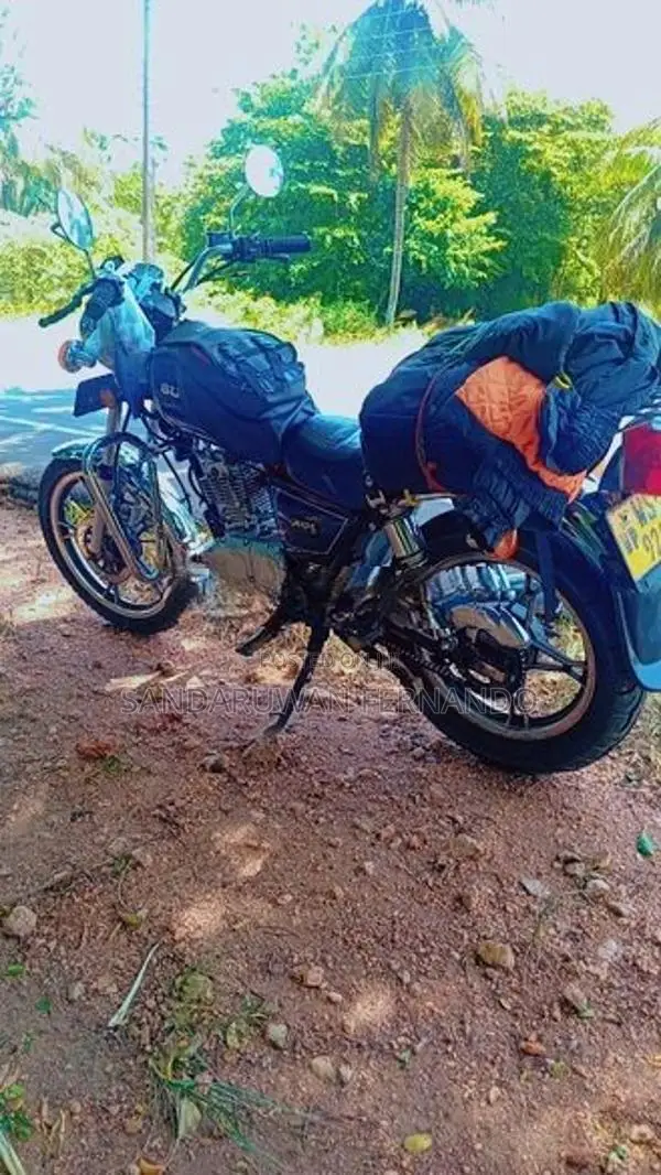 Suzuki GN 125 2011