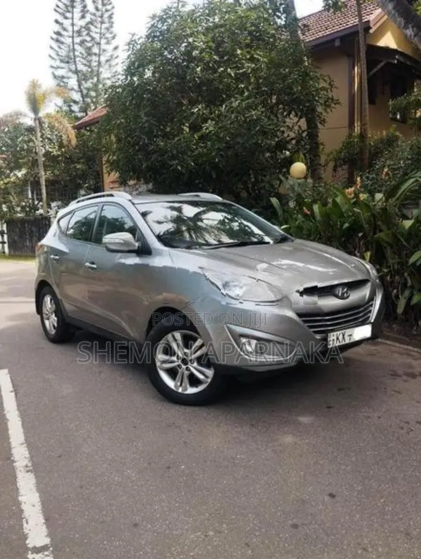 Hyundai Tucson CRDi 4WD 2013