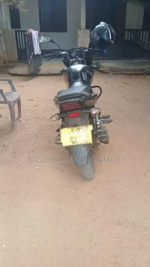 Bajaj Discover 2015