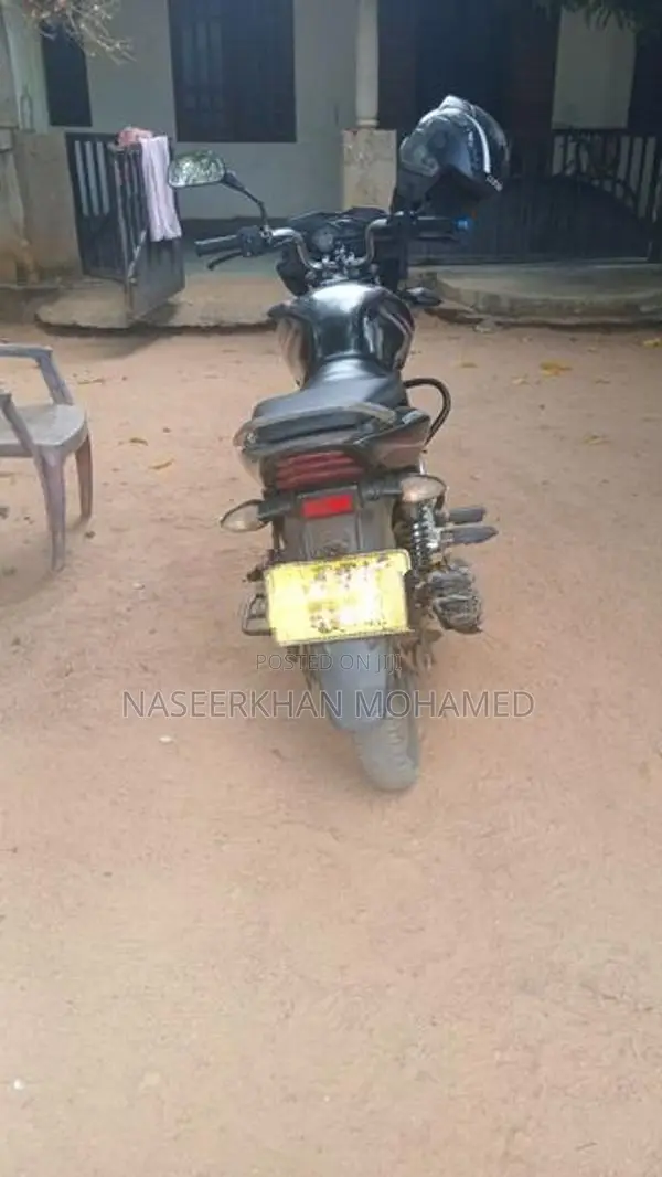 Bajaj Discover 2015