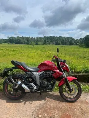 Suzuki Gixxer 2015