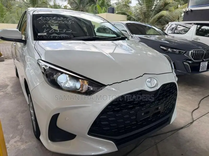 Toyota Yaris X Grade 2025