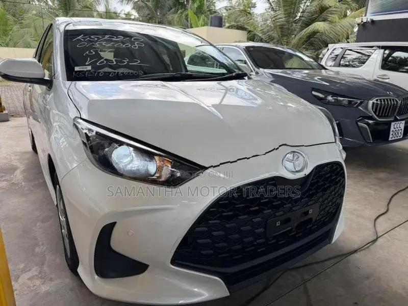 Toyota Yaris X Grade 2025