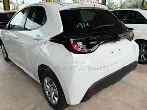 Toyota Yaris X Grade 2025