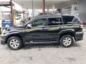 Toyota Land Cruiser Prado GX 2005